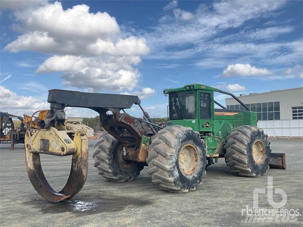 John Deere 848L ساحبات الأشجار