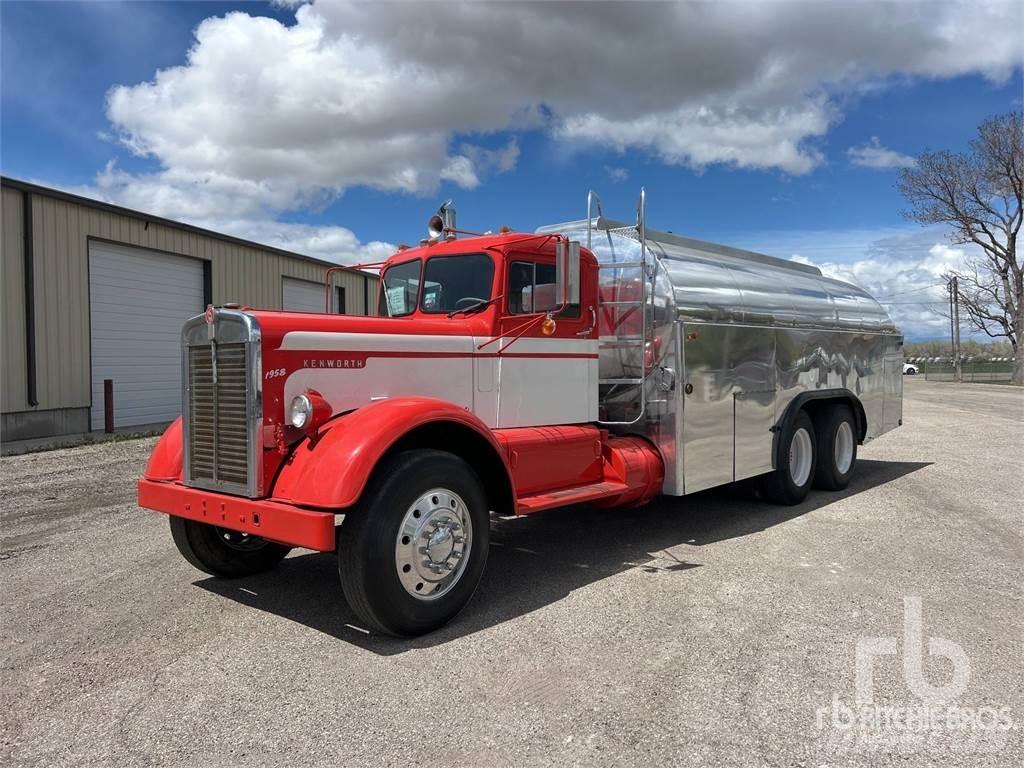 Kenworth CC925C شاحنات ذات صهاريج