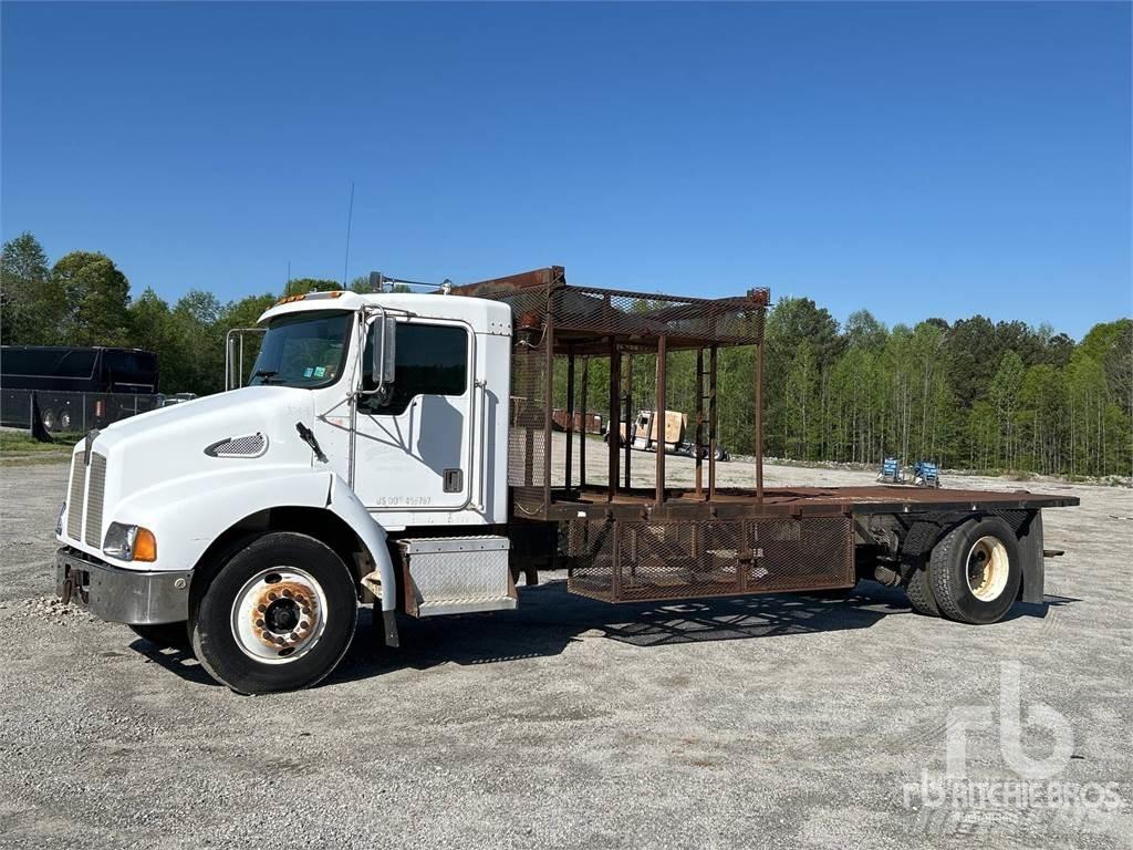 Kenworth T-300 شاحنات مسطحة/مفصلية الجوانب