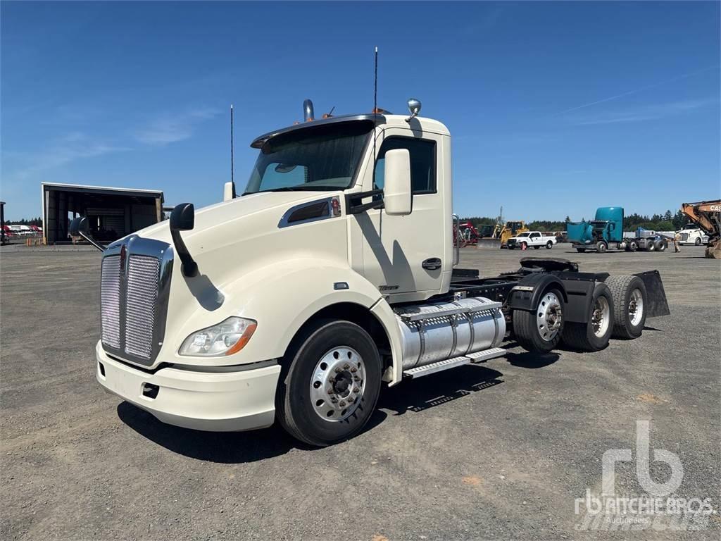Kenworth T-680 وحدات الجر