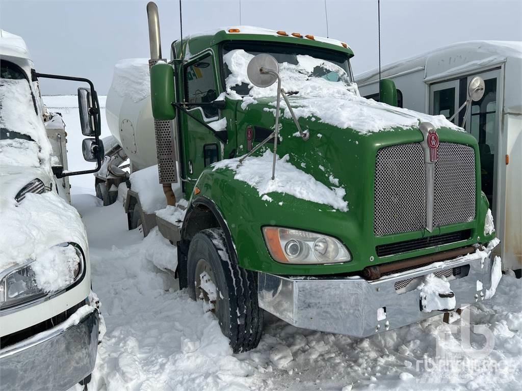 Kenworth T440 شاحنات خرسانة