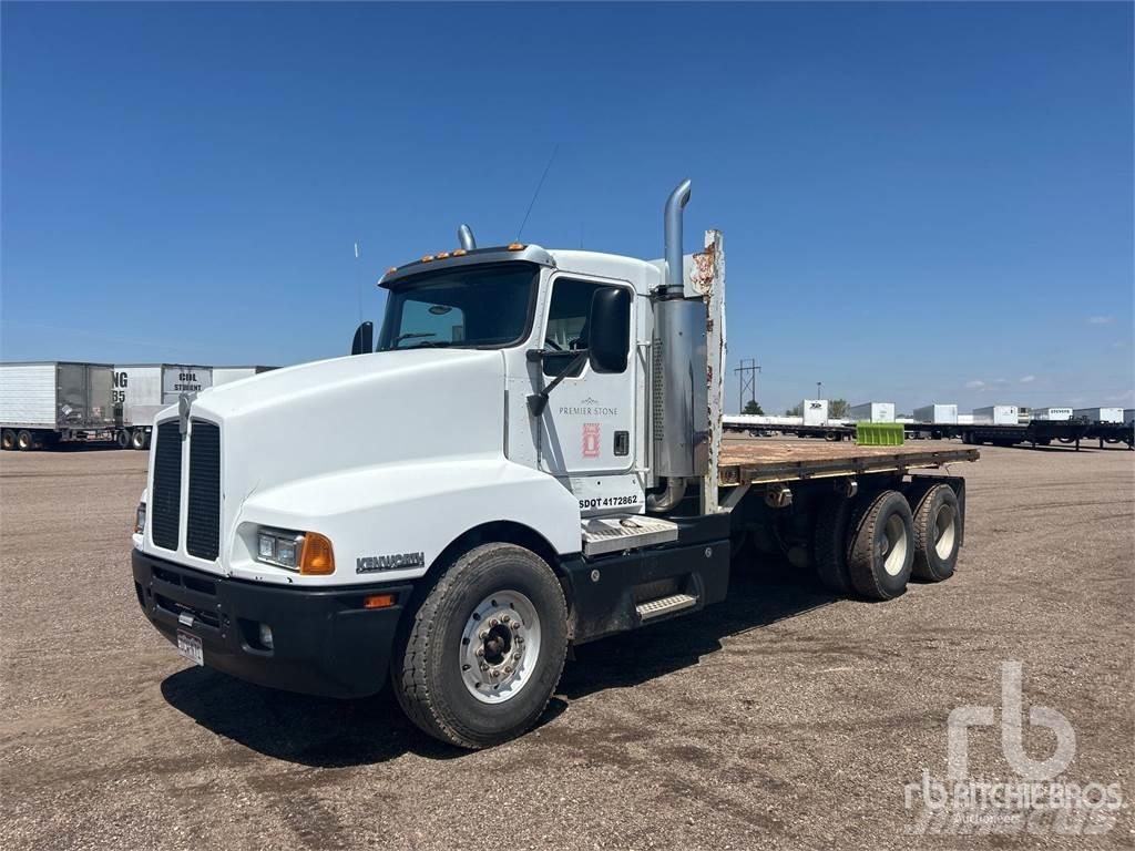 Kenworth T600 شاحنات مسطحة/مفصلية الجوانب