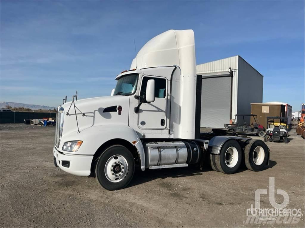 Kenworth T660 وحدات الجر