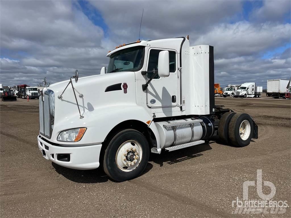 Kenworth T660 وحدات الجر