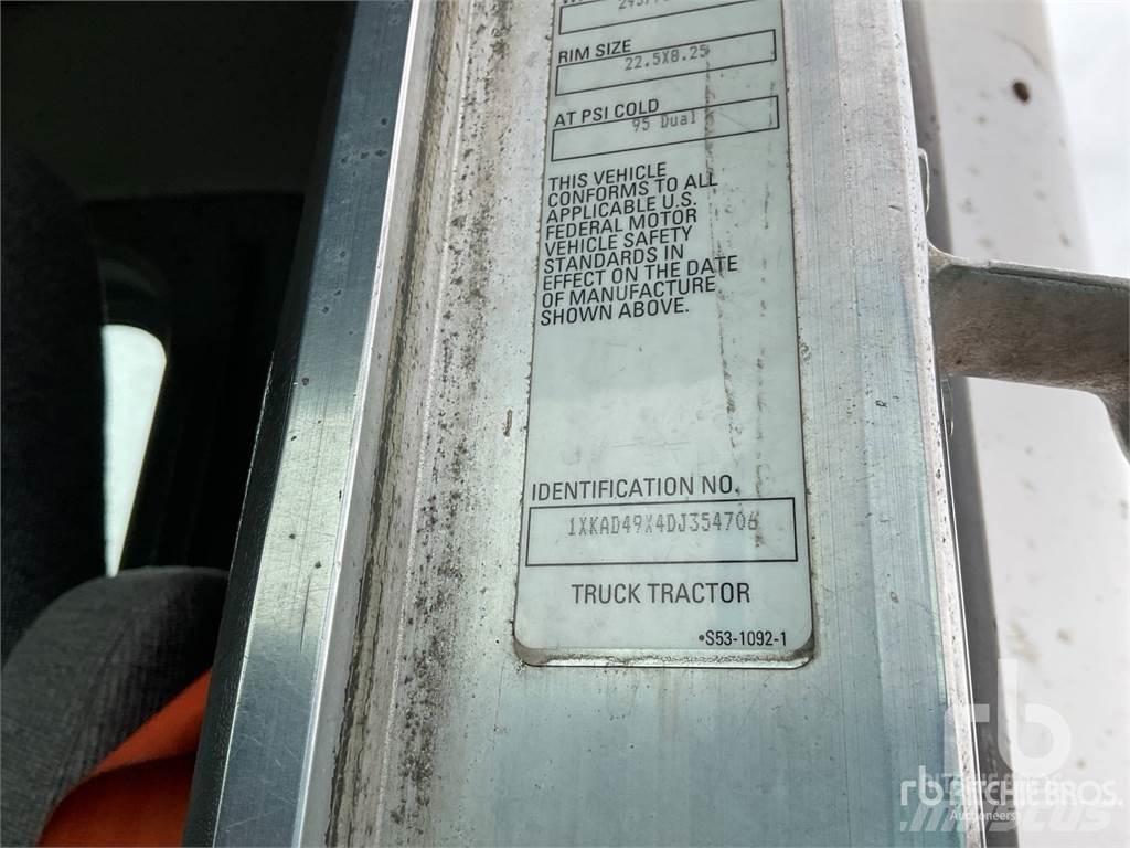 Kenworth T660 وحدات الجر
