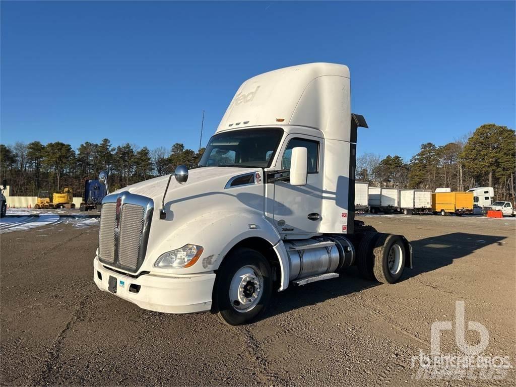 Kenworth T680 وحدات الجر