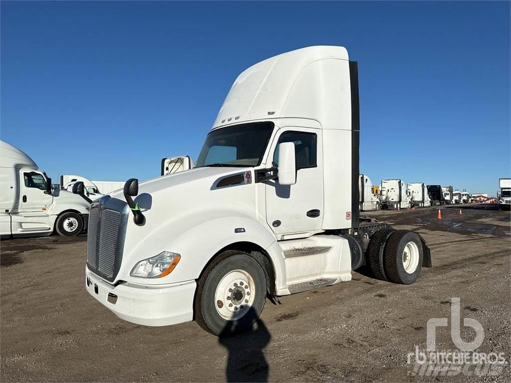 Kenworth T680 وحدات الجر