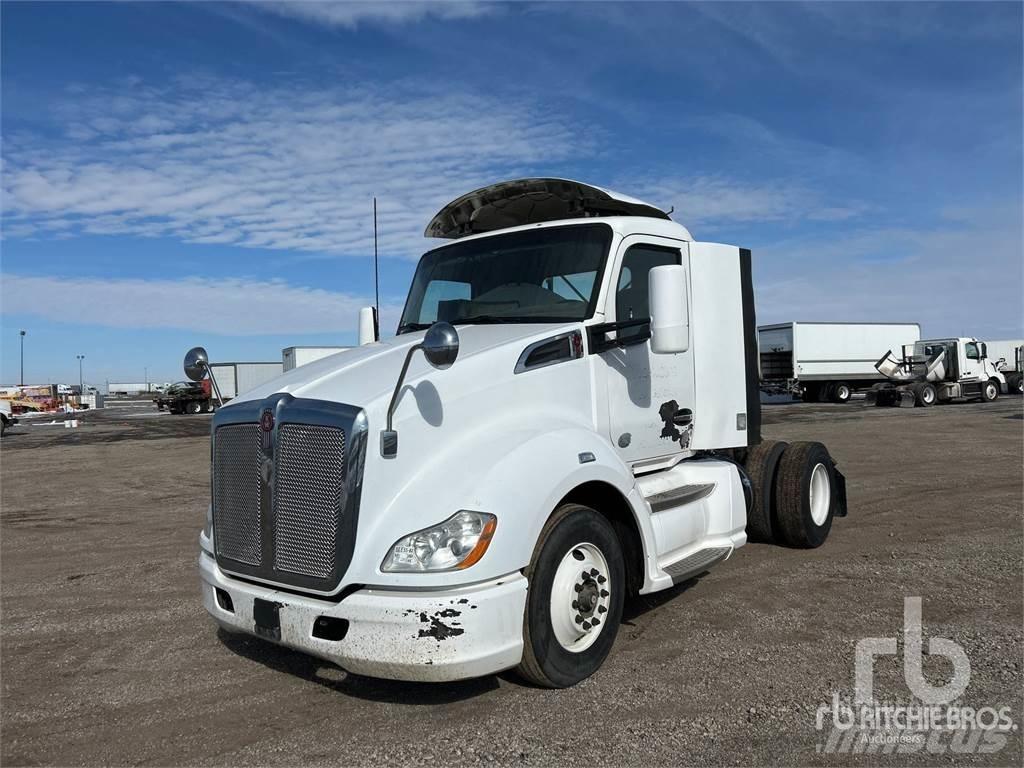 Kenworth T680 وحدات الجر