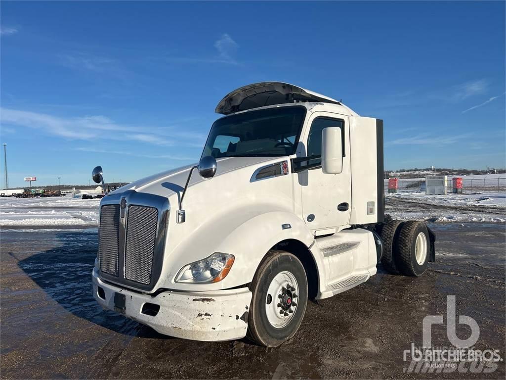 Kenworth T680 وحدات الجر