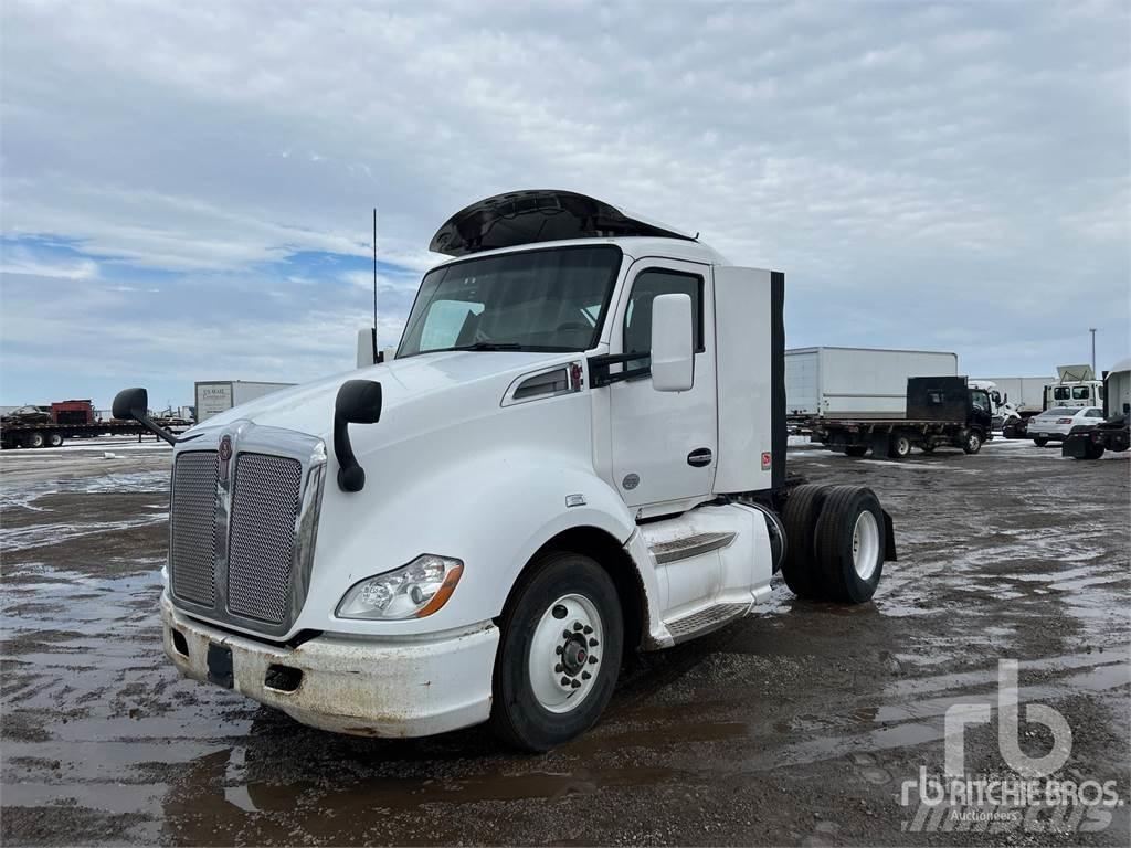 Kenworth T680 وحدات الجر