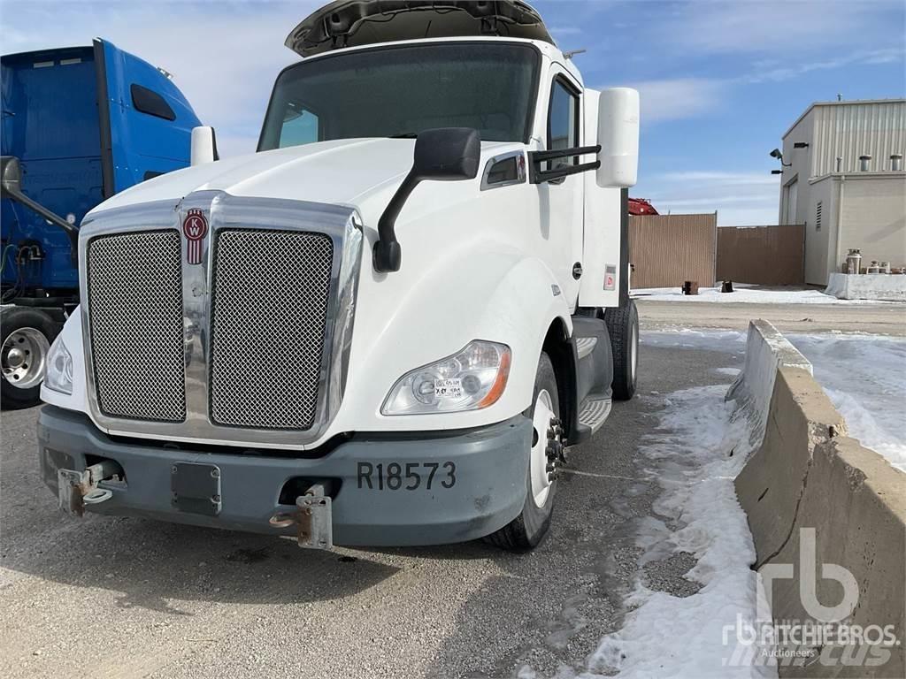 Kenworth T680 وحدات الجر