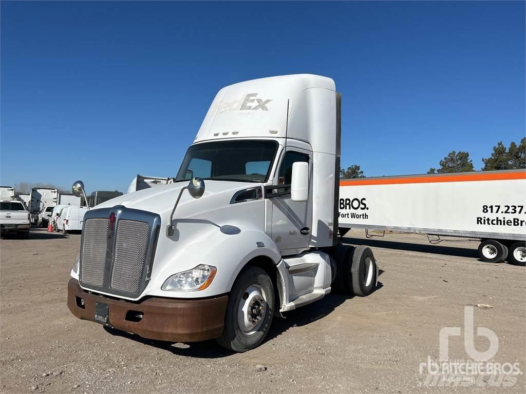 Kenworth T680 وحدات الجر