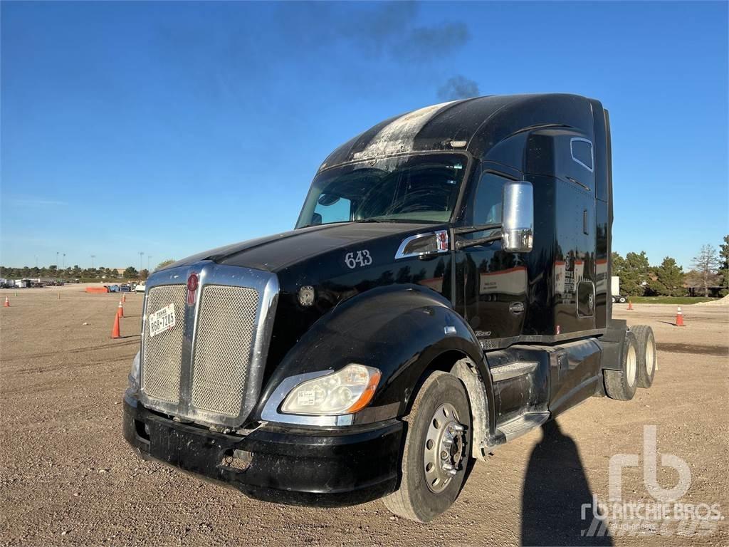 Kenworth T680 وحدات الجر