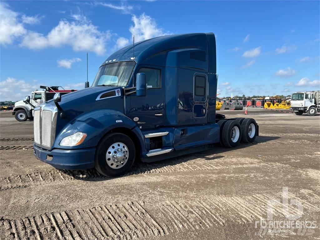 Kenworth T680 وحدات الجر