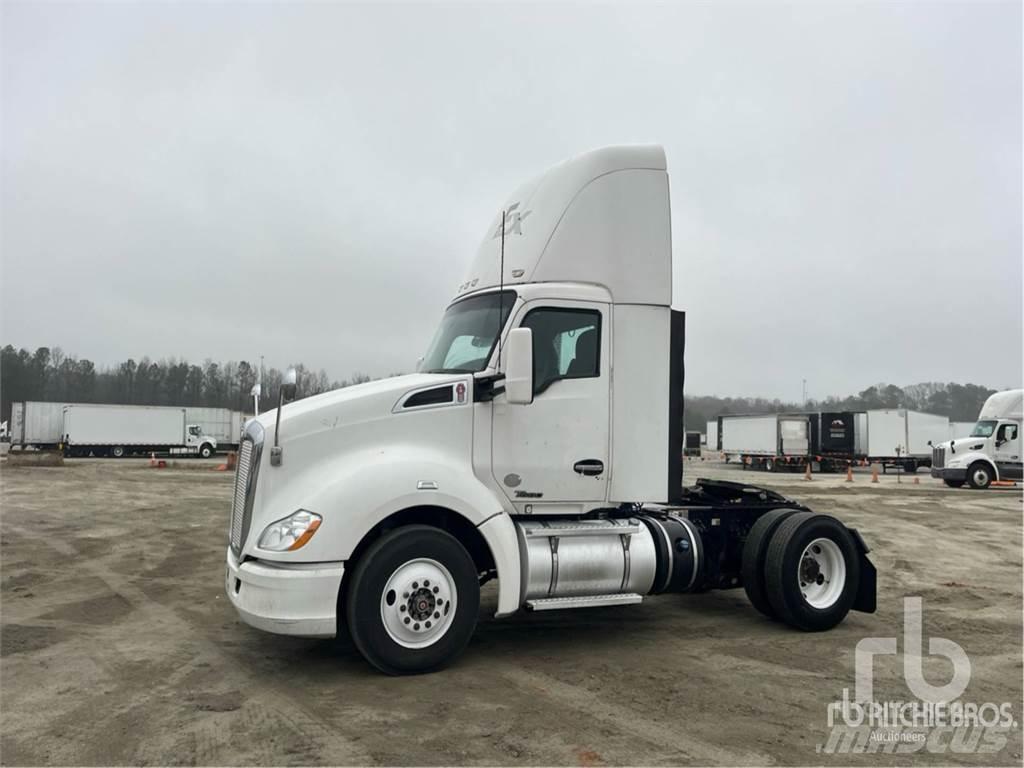 Kenworth T680 وحدات الجر