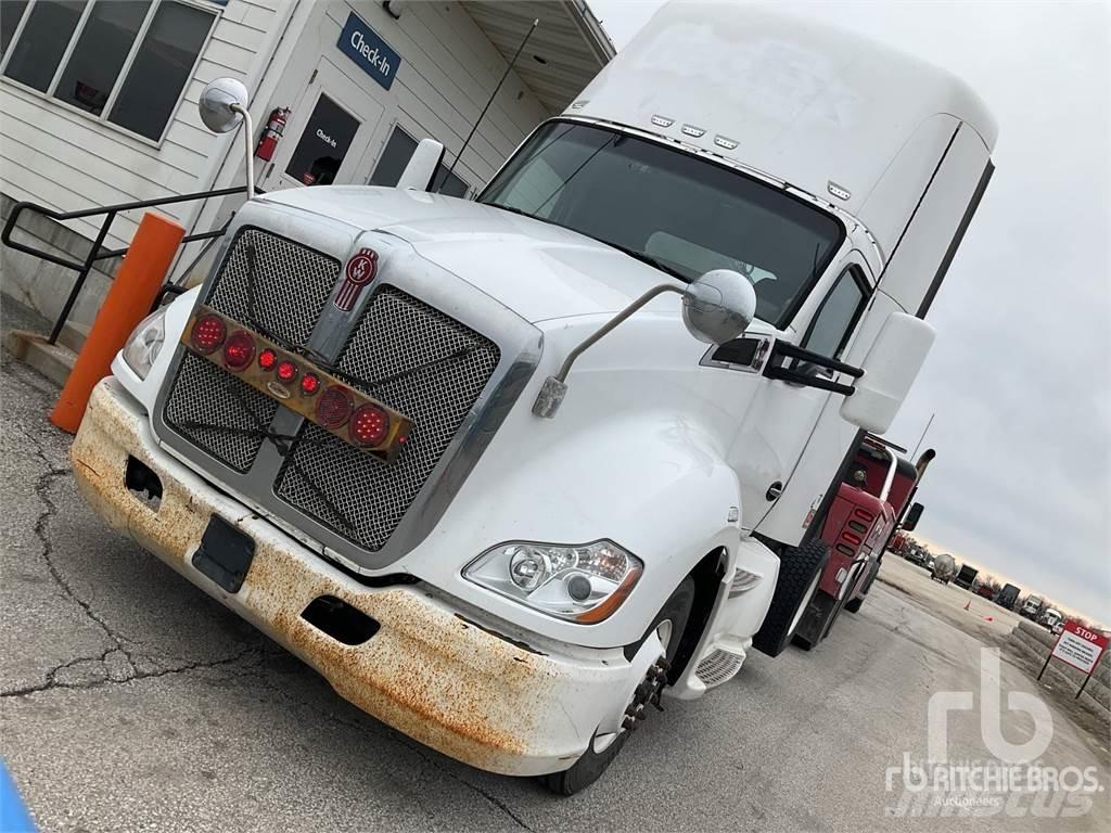 Kenworth T680 وحدات الجر