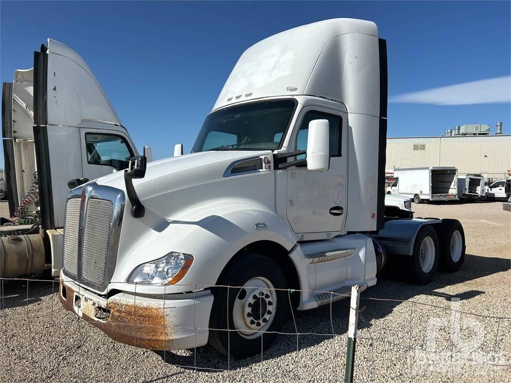 Kenworth T680 وحدات الجر