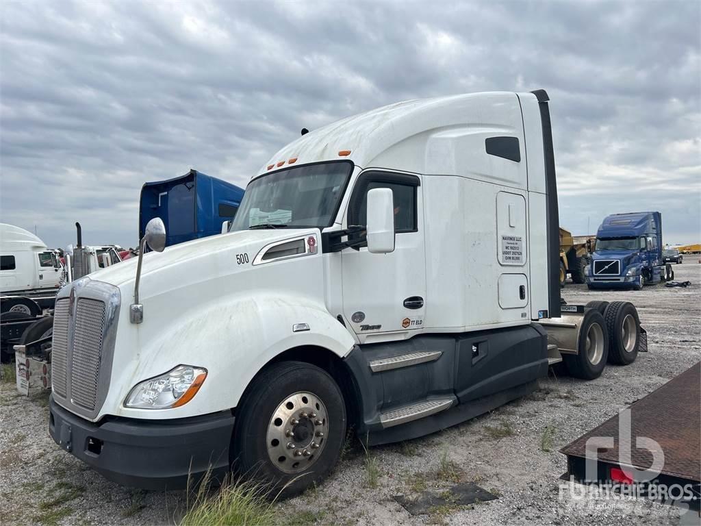 Kenworth T680 وحدات الجر