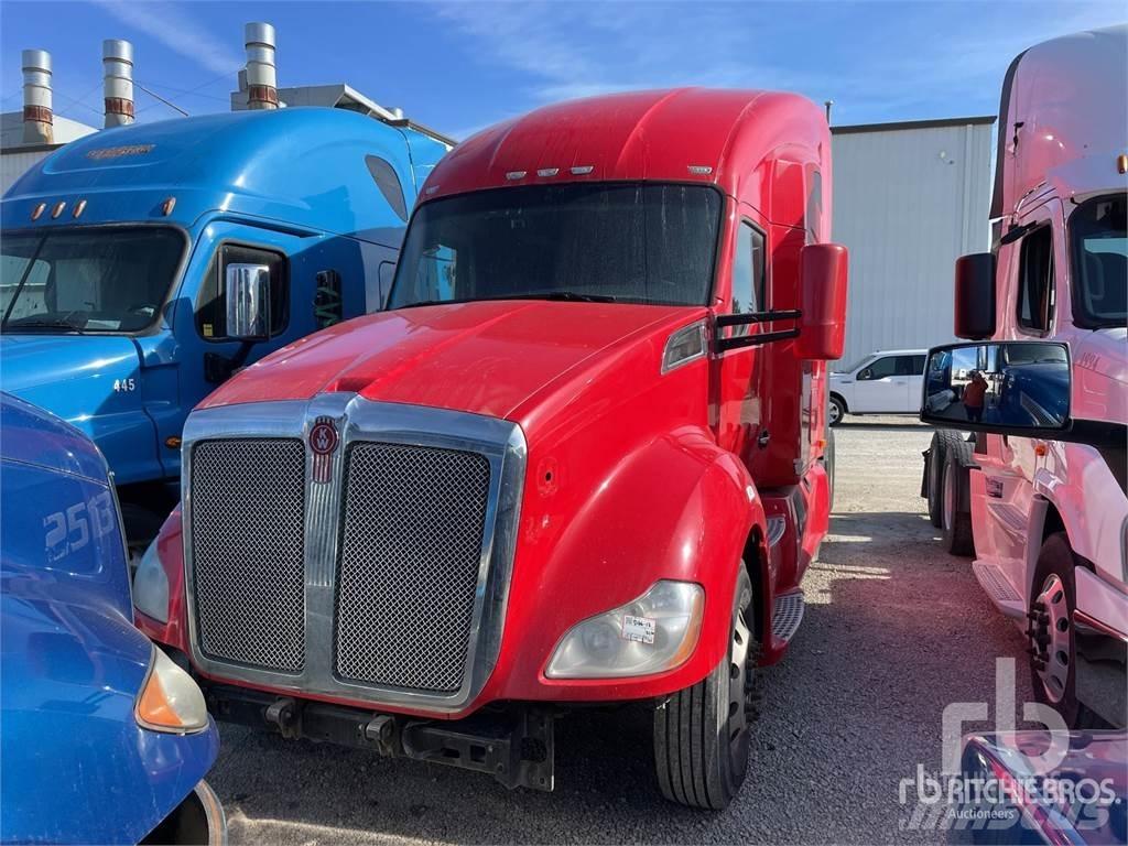 Kenworth T680 وحدات الجر