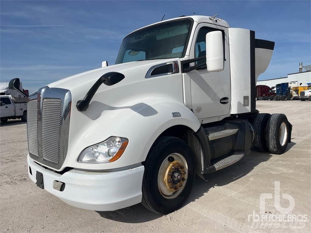 Kenworth T680 وحدات الجر