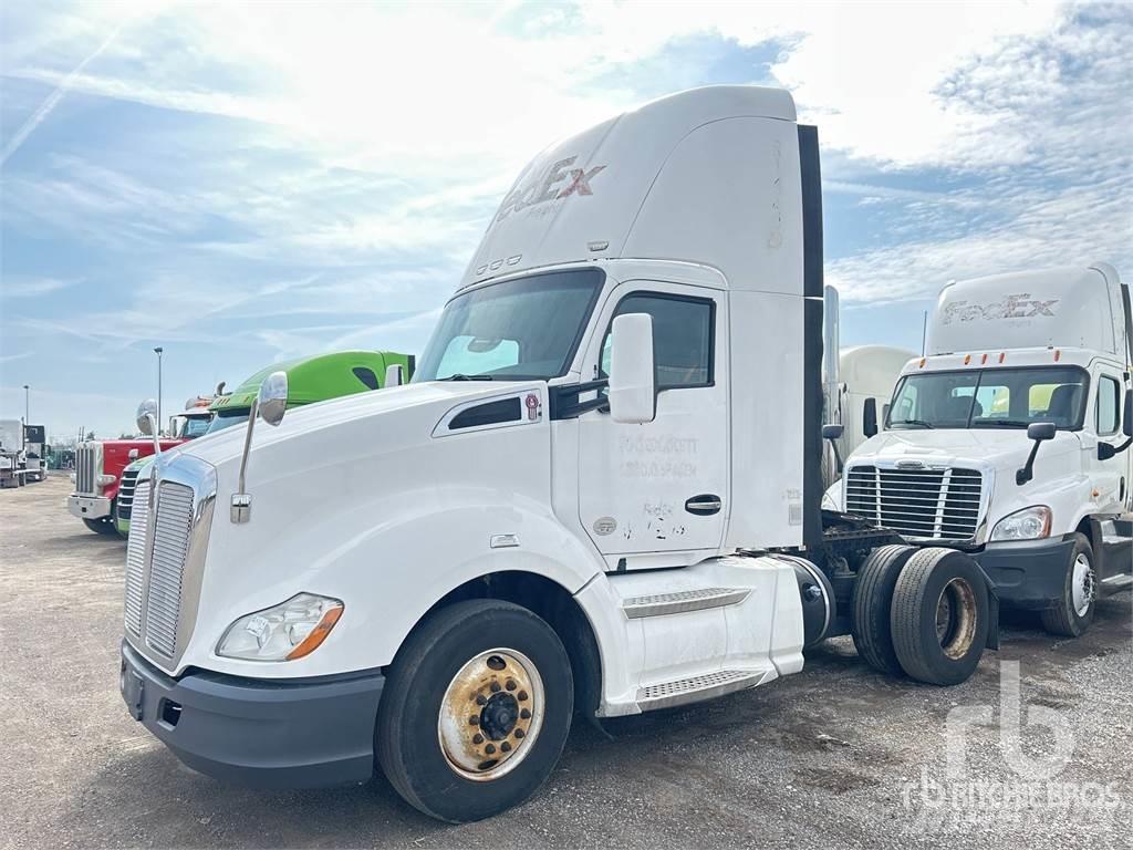 Kenworth T680 وحدات الجر
