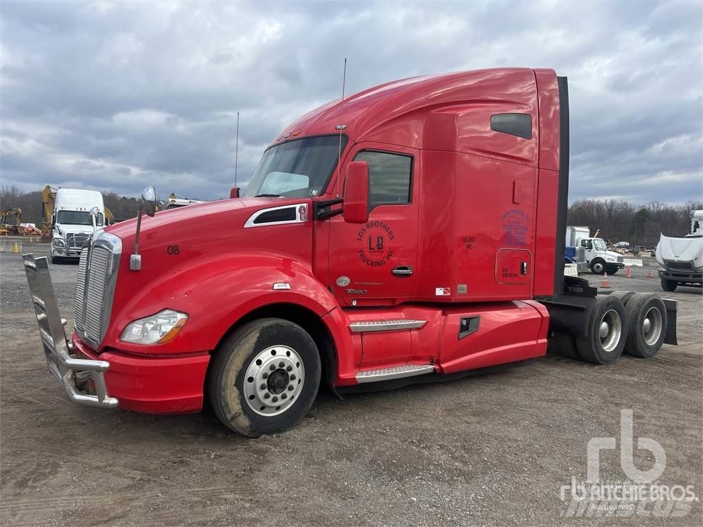 Kenworth T680 وحدات الجر