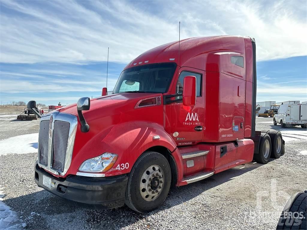 Kenworth T680 وحدات الجر