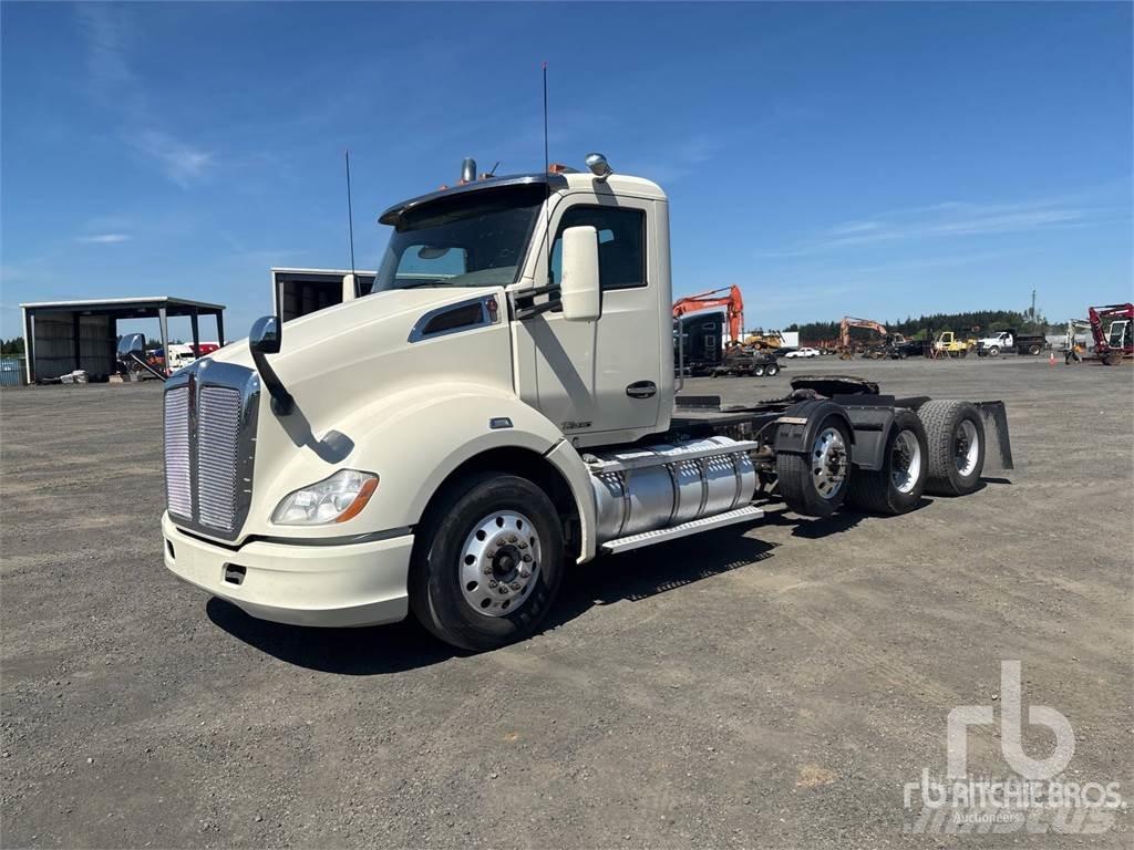 Kenworth T680 وحدات الجر