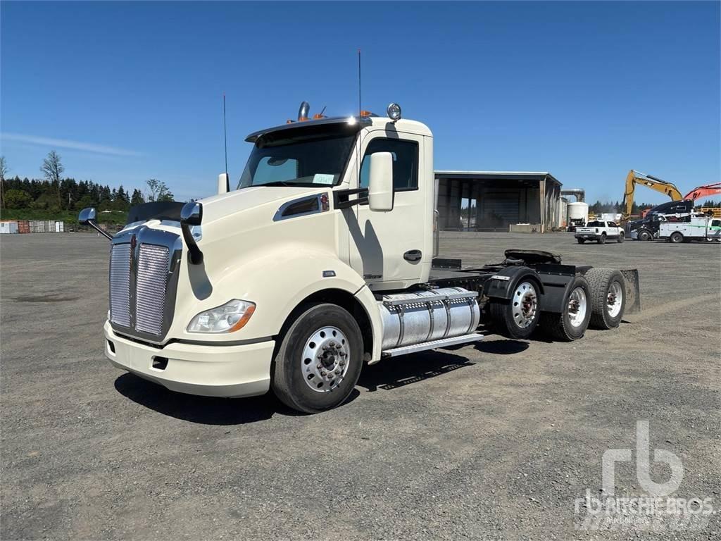 Kenworth T680 وحدات الجر
