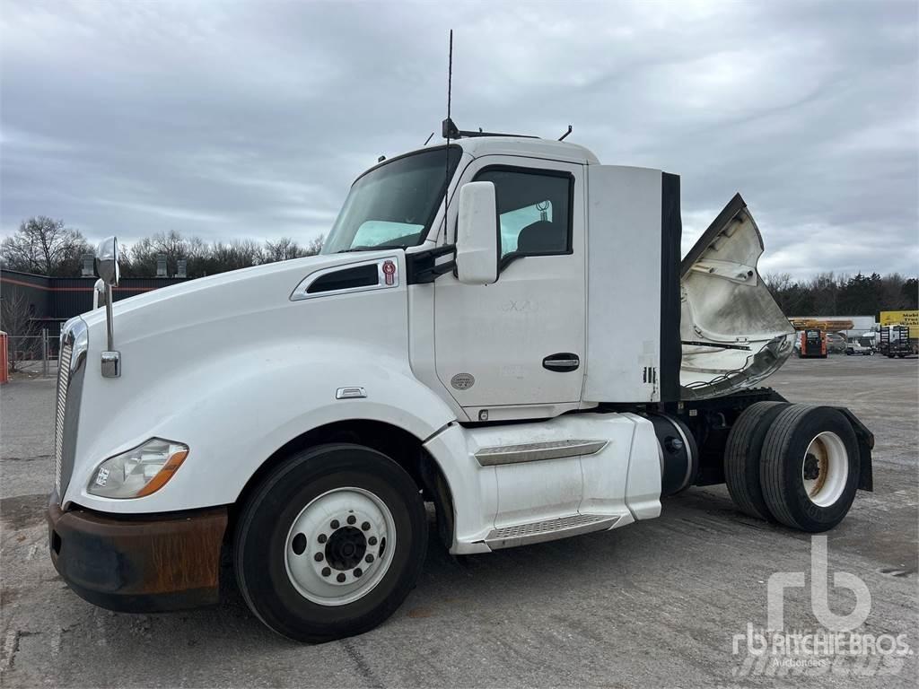 Kenworth T680 وحدات الجر