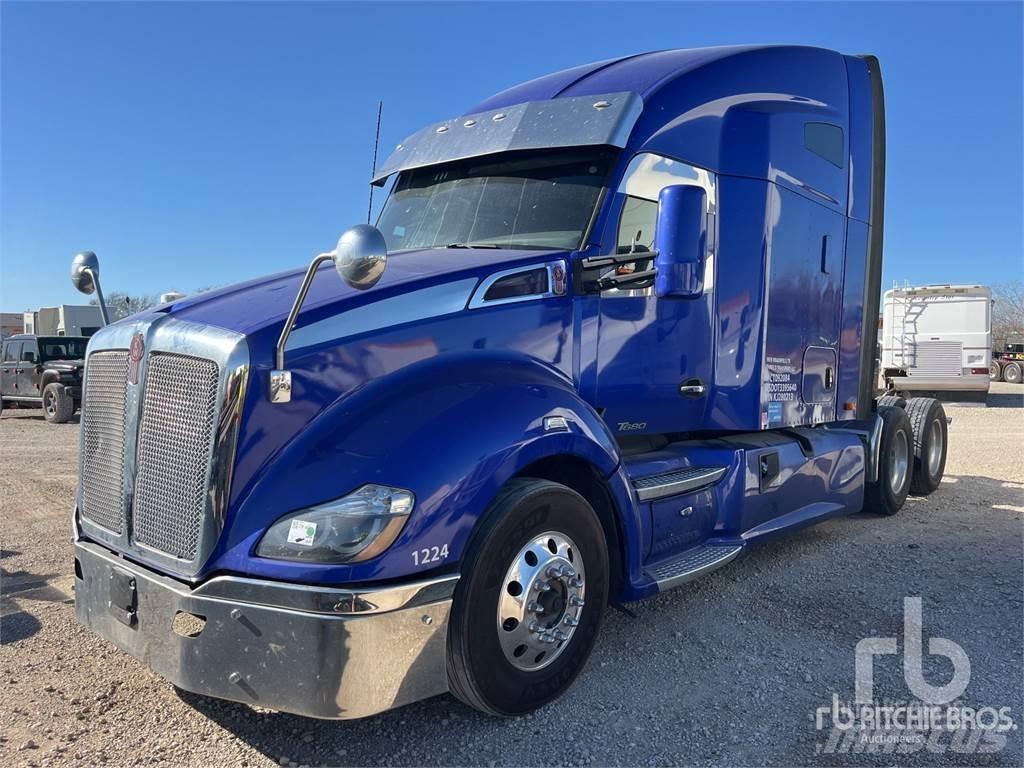 Kenworth T680 وحدات الجر