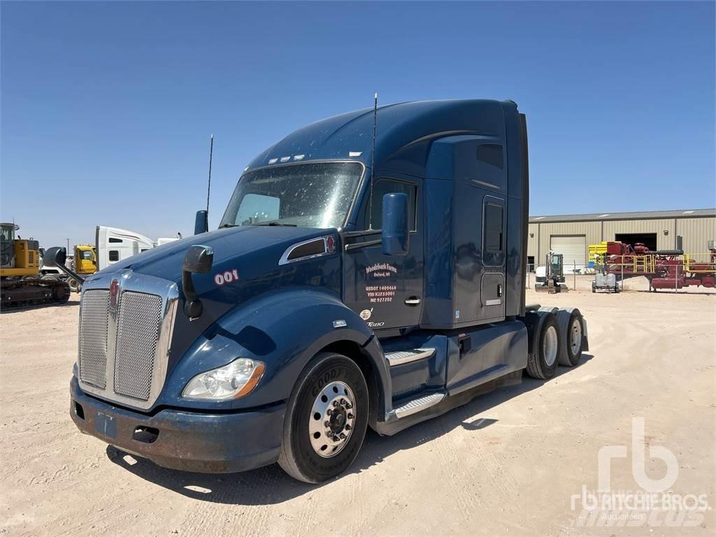 Kenworth T680 وحدات الجر