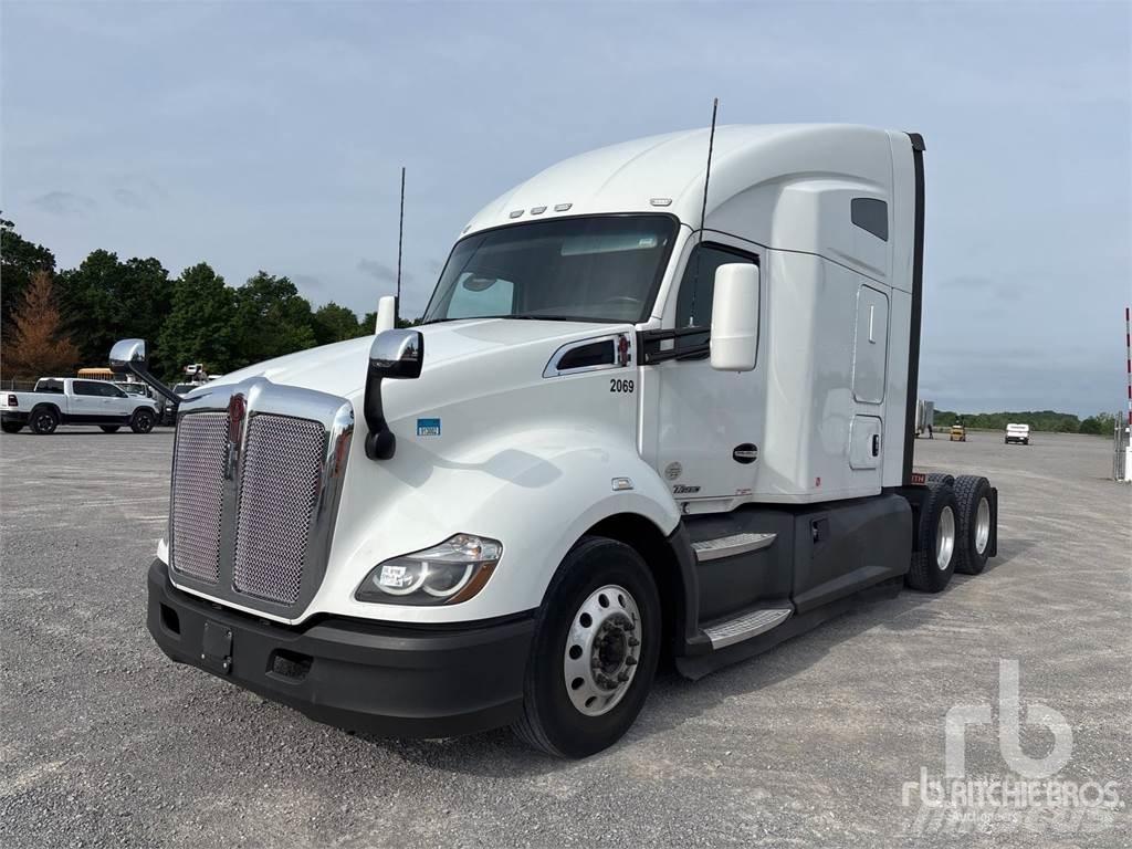 Kenworth T680 وحدات الجر
