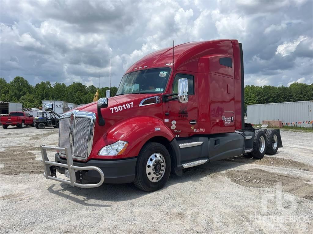Kenworth T680 وحدات الجر