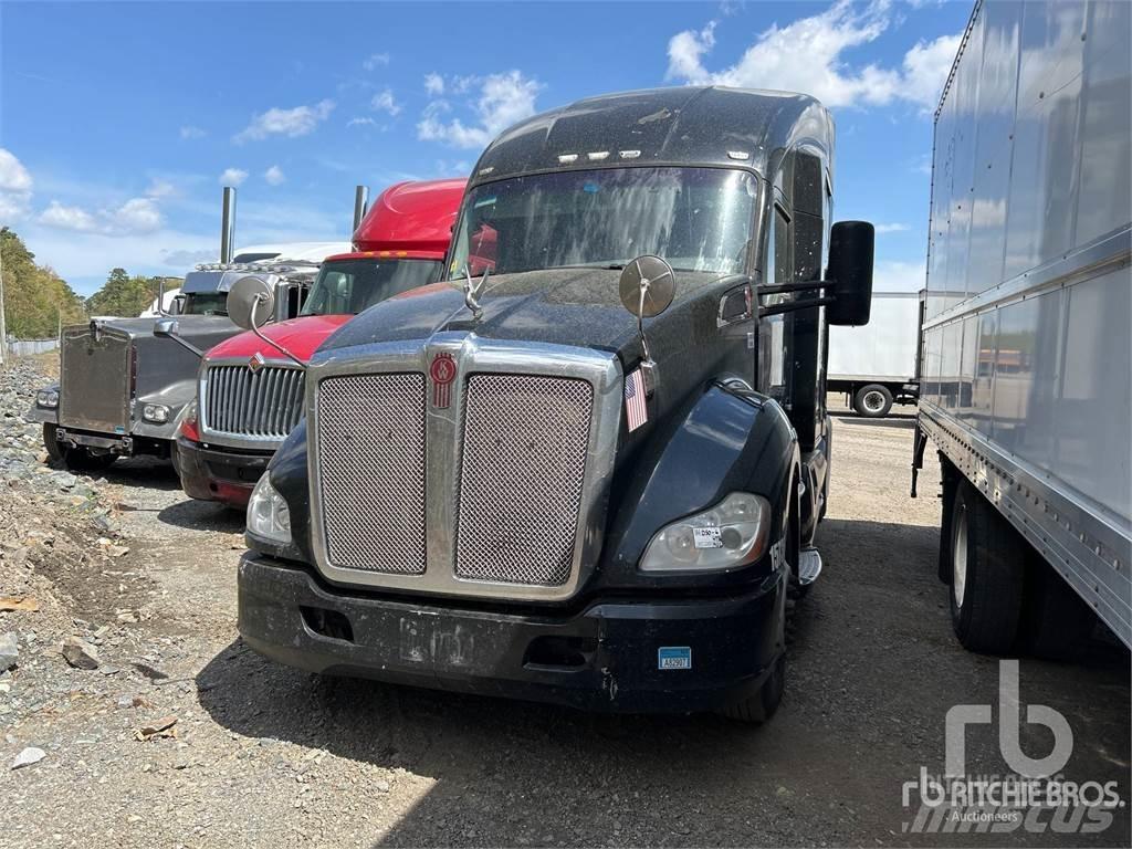 Kenworth T680 وحدات الجر