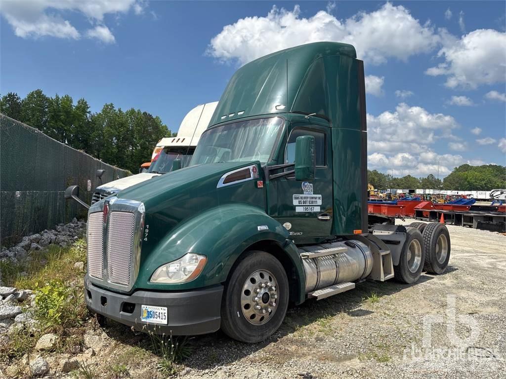 Kenworth T680 وحدات الجر