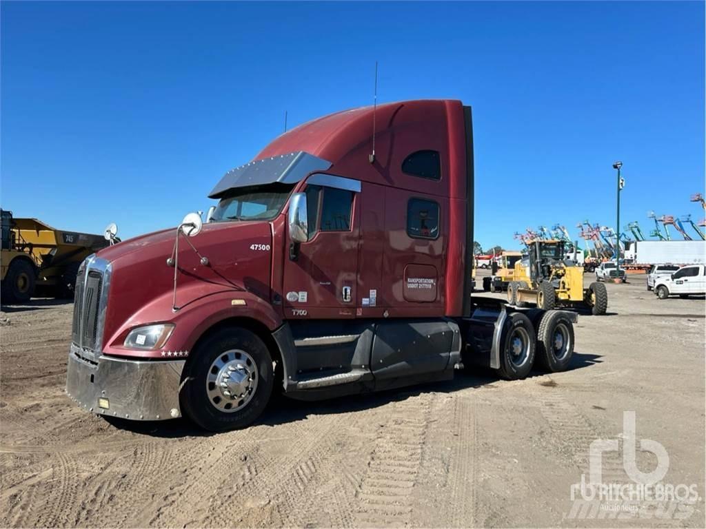 Kenworth T700 وحدات الجر