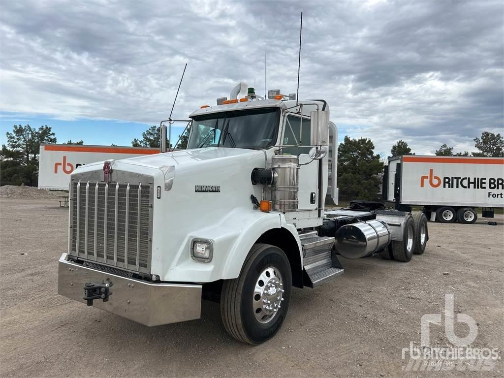 Kenworth T800 وحدات الجر