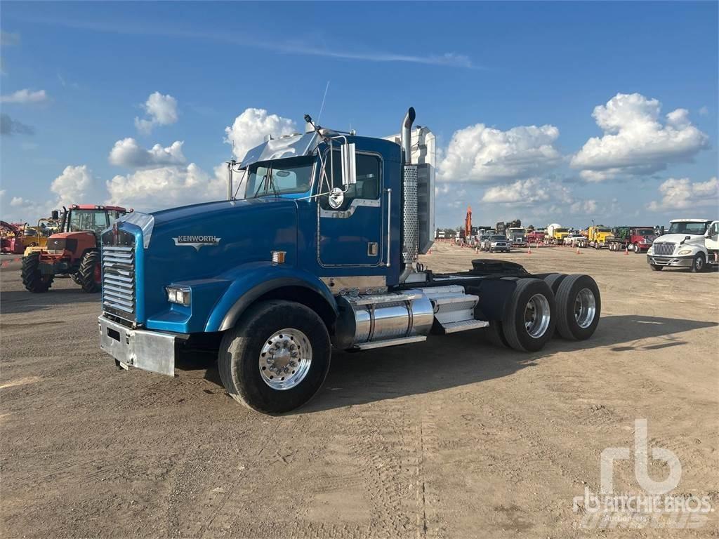 Kenworth T800 وحدات الجر