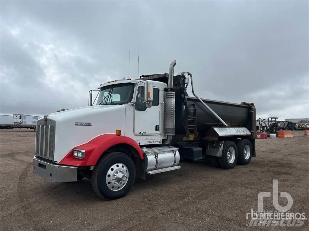 Kenworth T800 شاحنات قلابة