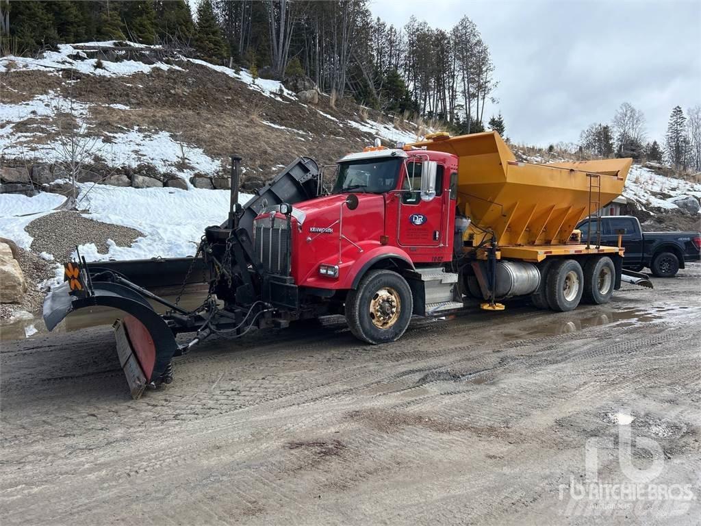 Kenworth T800 حراثات ونصول الجليد