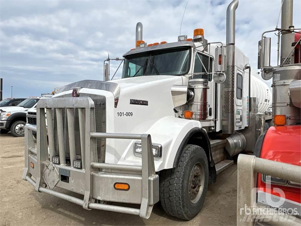 Kenworth T800 شاحنات ذات صهاريج