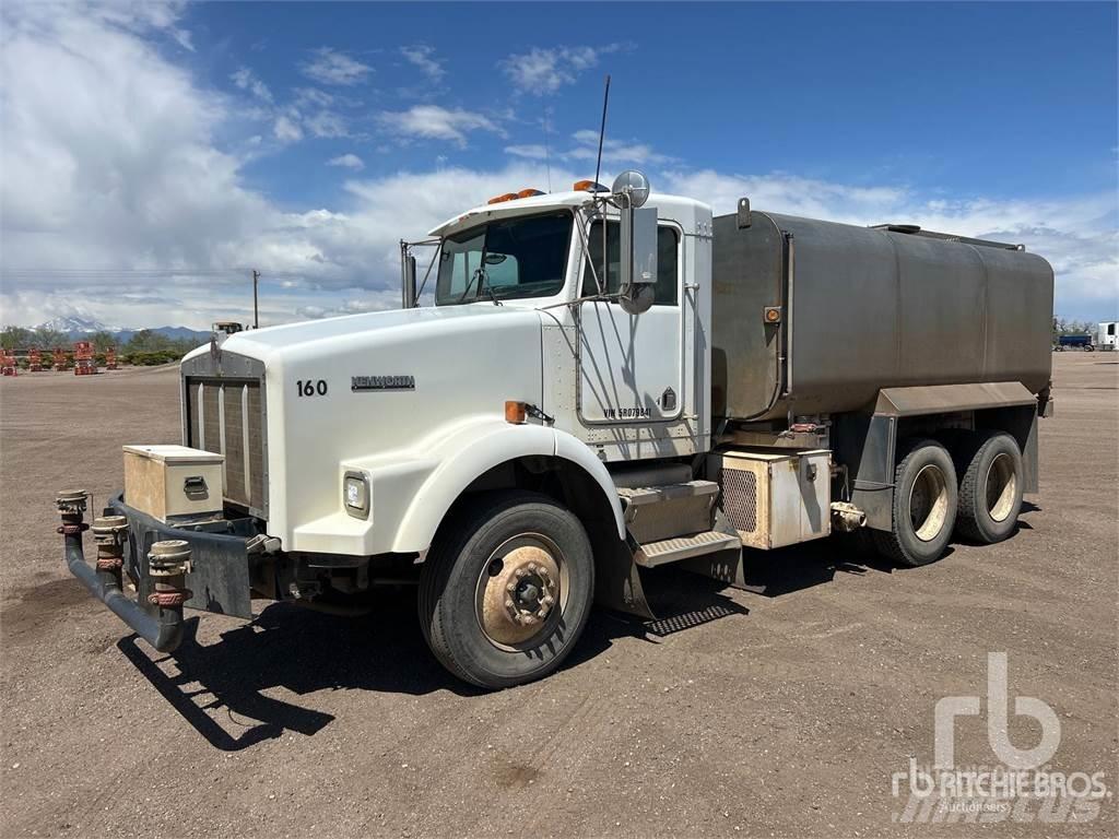 Kenworth T800B صهاريج مياه