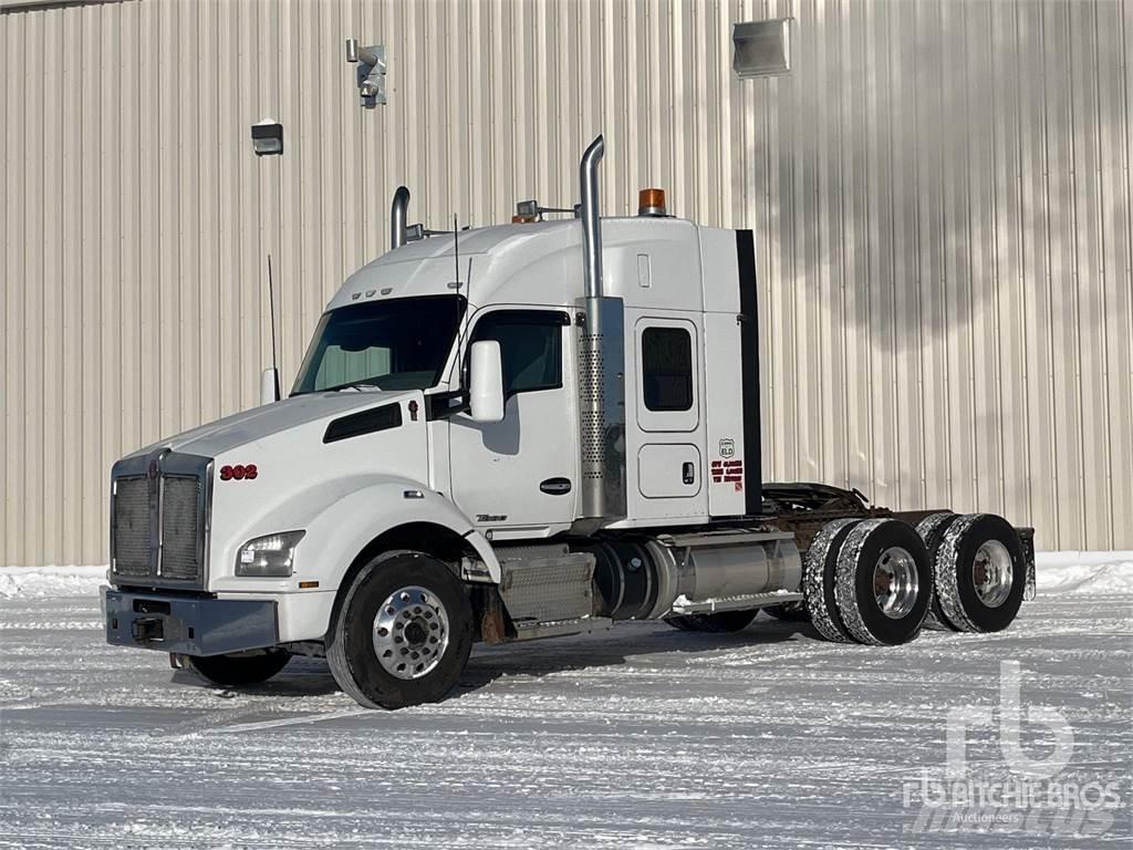 Kenworth T880 وحدات الجر