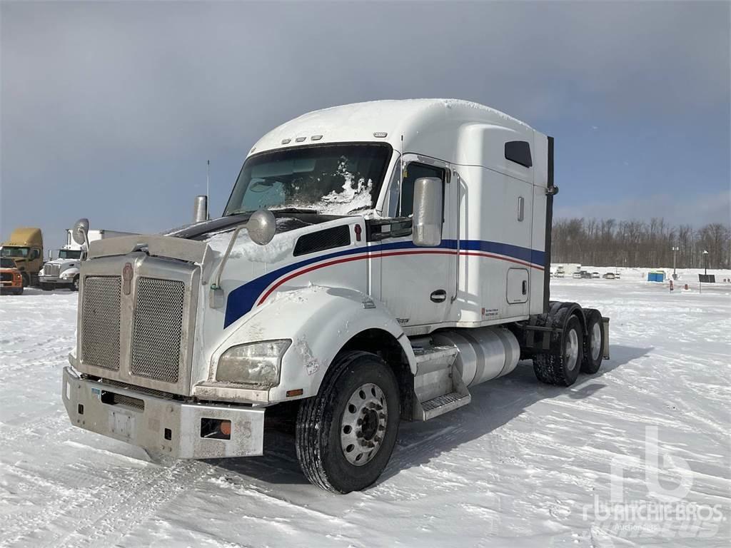 Kenworth T880 وحدات الجر