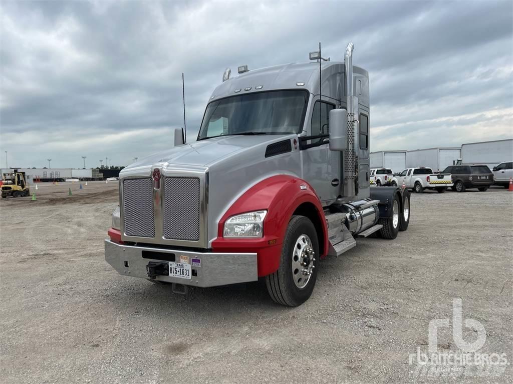 Kenworth T880 وحدات الجر