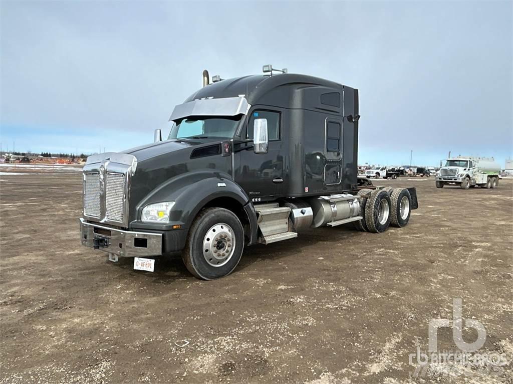 Kenworth T880 وحدات الجر