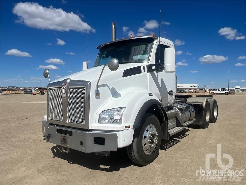 Kenworth T880 وحدات الجر