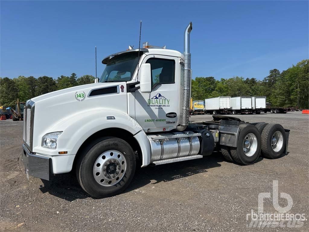Kenworth T880 وحدات الجر