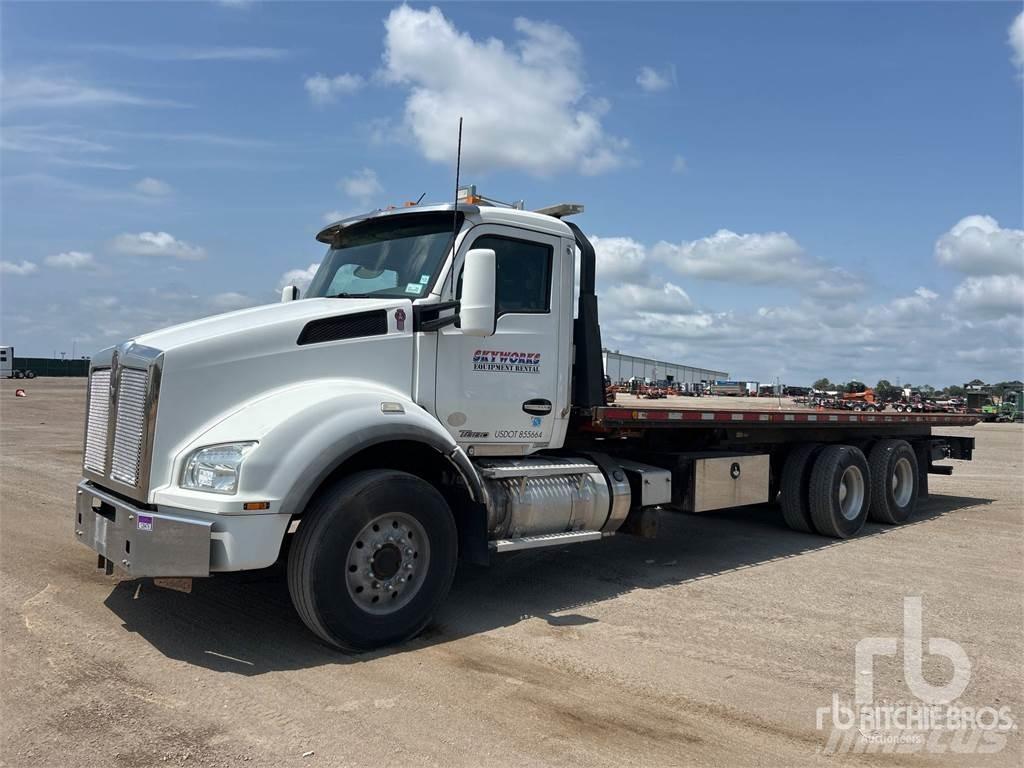 Kenworth T880 شاحنات مسطحة/مفصلية الجوانب